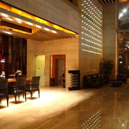 Mosaic Hotel, Noida Interior photo